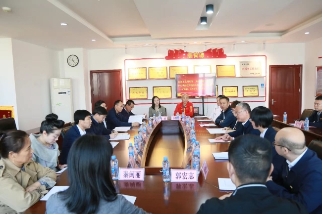 图为学习座谈交流现场